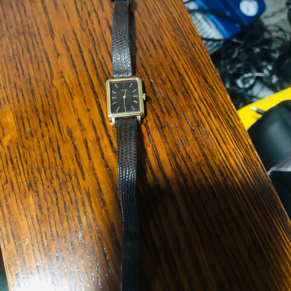 Gold And Black Rectangular Watch - image 2